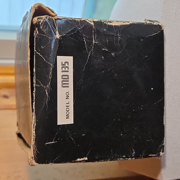 ARGUS 35MM MODEL MD 135 CAMERA FOR PARTS/REPAIR - Picture 5 of 7